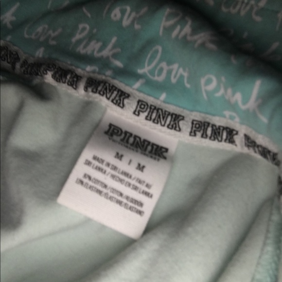 Victoria Secret - Picture 4 of 4